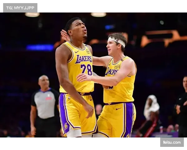 里夫斯绝杀森林狼，芬奇赛后承认策略失误导致败局